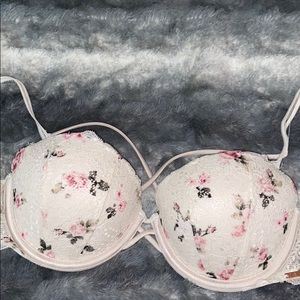 ✨𝕍𝕚𝕔𝕥𝕠𝕣𝕚𝕒 𝕊𝕖𝕔𝕣𝕖𝕥 𝔹𝕣𝕒✨